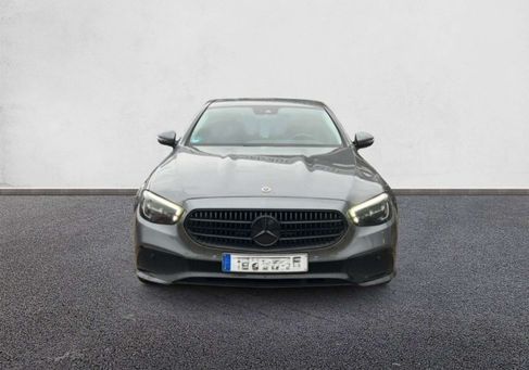 Mercedes-Benz E 200, 2021