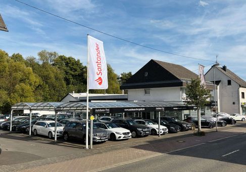 Mercedes-Benz GLB 180, 2023