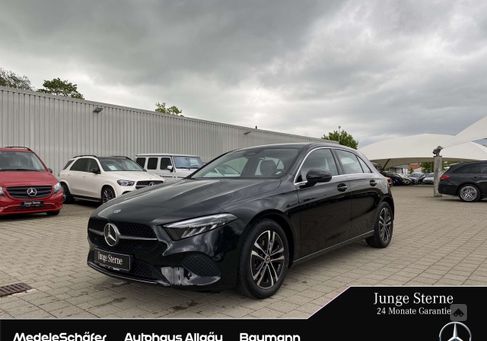 Mercedes-Benz A 180, 2023