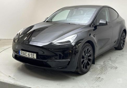 Tesla Model Y, 2022