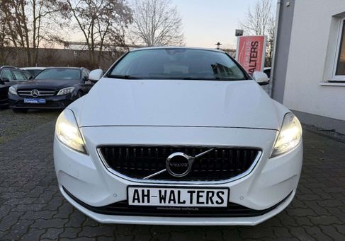 Volvo V40, 2018