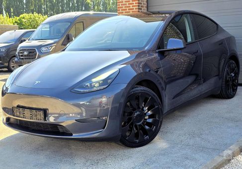 Tesla Model Y, 2023