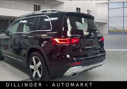 Mercedes-Benz GLB 200, 2022