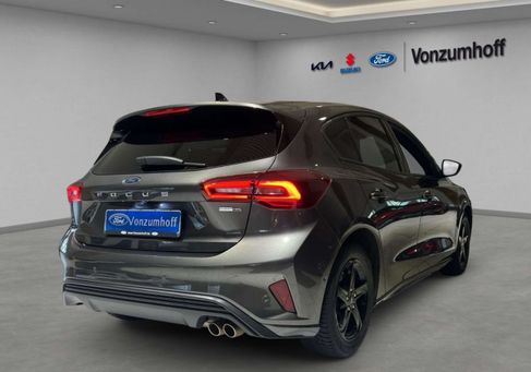 Ford Focus, 2022 3