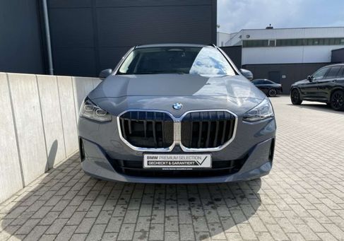 BMW 220, 2025