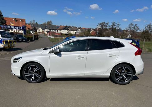Volvo V40, 2019