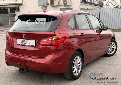 BMW 216, 2018