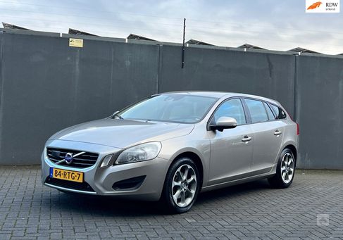 Volvo V60, 2011