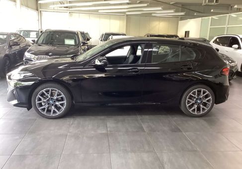 BMW 120, 2025