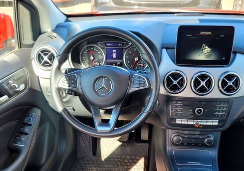 Mercedes-Benz B 180, 2018
