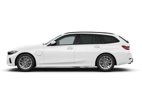 BMW 320, 2022