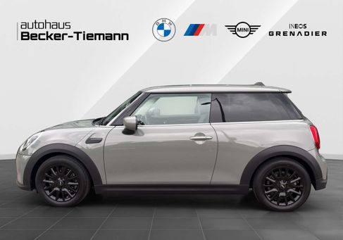 MINI ONE, 2022