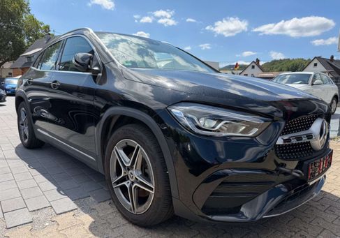 Mercedes-Benz GLA 250, 2021