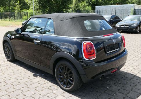 MINI ONE, 2019