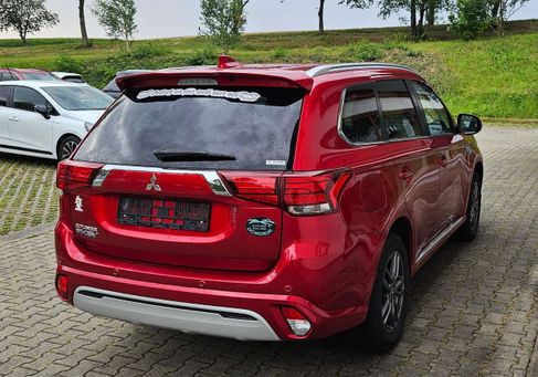 Mitsubishi Outlander, 2021