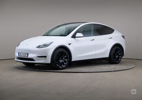 Tesla Model Y, 2023