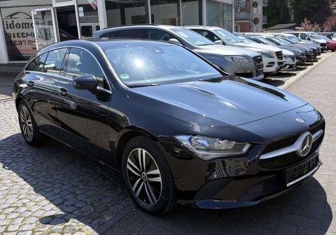 Mercedes-Benz CLA 180, 2022