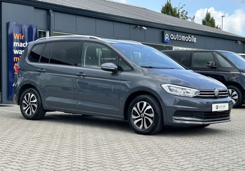 Volkswagen Touran, 2021 3