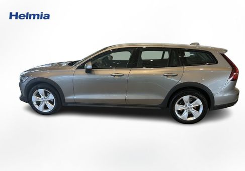 Volvo V60 Cross Country, 2020 3
