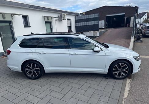 Volkswagen Passat Variant, 2023 3