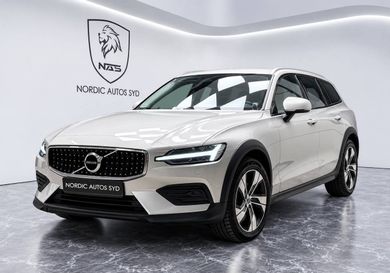 Volvo V60 Cross Country, 2022