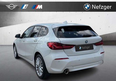 BMW 118, 2022