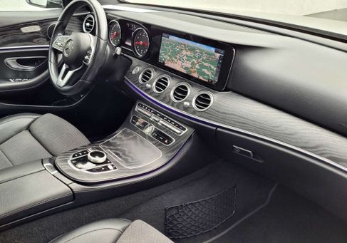 Mercedes-Benz E 200, 2019 2