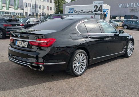 BMW 730, 2017