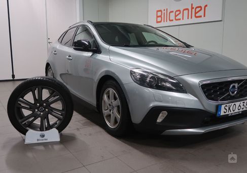 Volvo V40 Cross Country, 2016