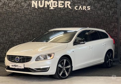 Volvo V60, 2015