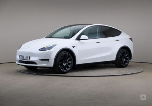 Tesla Model Y, 2022