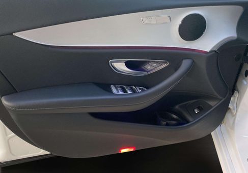 Mercedes-Benz E 300, 2021