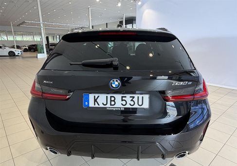 BMW 330, 2026