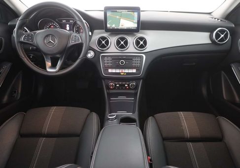 Mercedes-Benz GLA 250, 2017