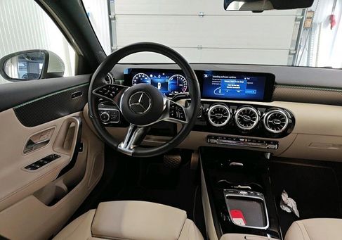 Mercedes-Benz A 250, 2025 3