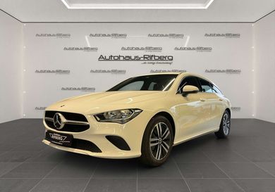 Mercedes-Benz CLA 200, 2022