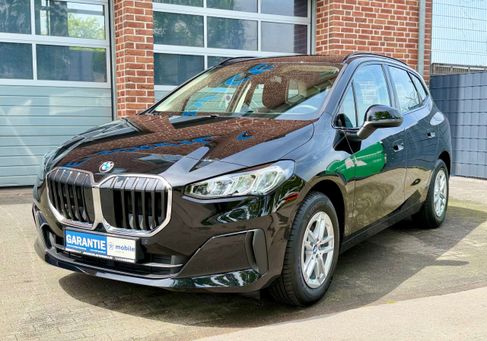 BMW 216, 2025