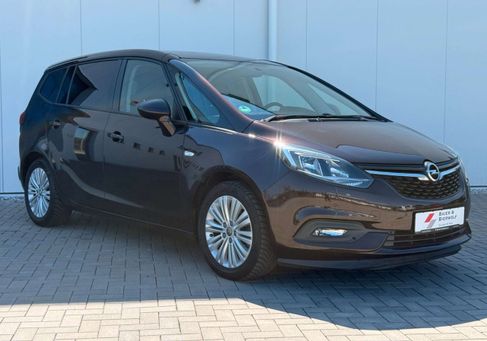 Opel Zafira Tourer, 2017
