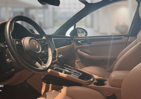 Porsche Macan, 2022