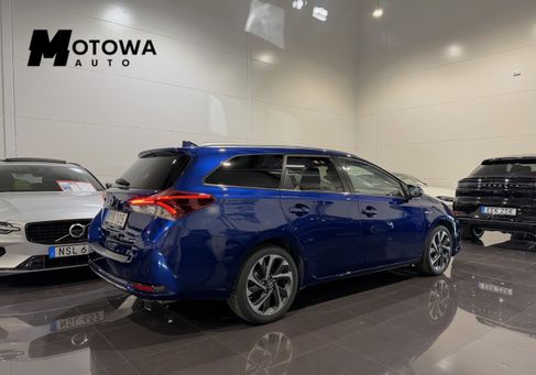 Toyota Auris Touring Sports, 2016