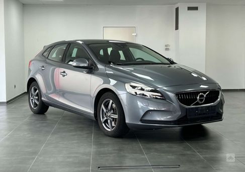 Volvo V40, 2018