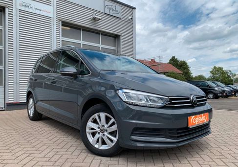 Volkswagen Touran, 2023 3