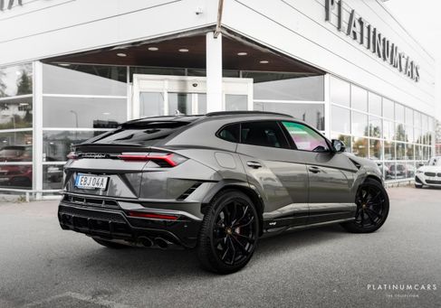 Lamborghini Urus, 2024