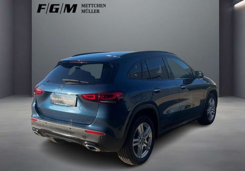 Mercedes-Benz GLA 250, 2021
