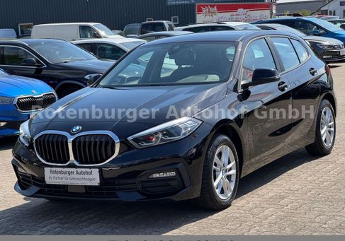 BMW 118, 2021