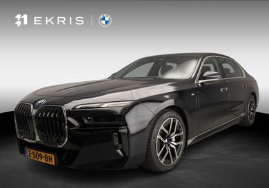 BMW 750, 2024