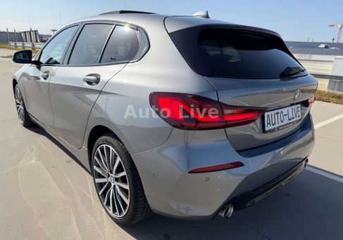 BMW 120, 2022 3