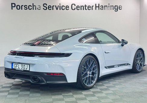 Porsche, 2025