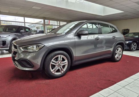 Mercedes-Benz GLA 200, 2020