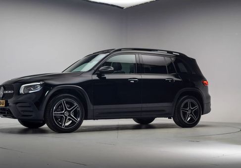 Mercedes-Benz GLB 180, 2022